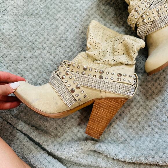 vintage retro y2k faux leather gaudy white belted western ankle boot cutouts - Picture 4 of 5